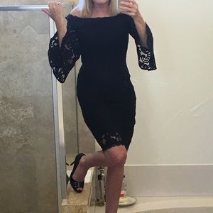 Black lace off shoulder Adrianna papell 4 6 Dre’s
